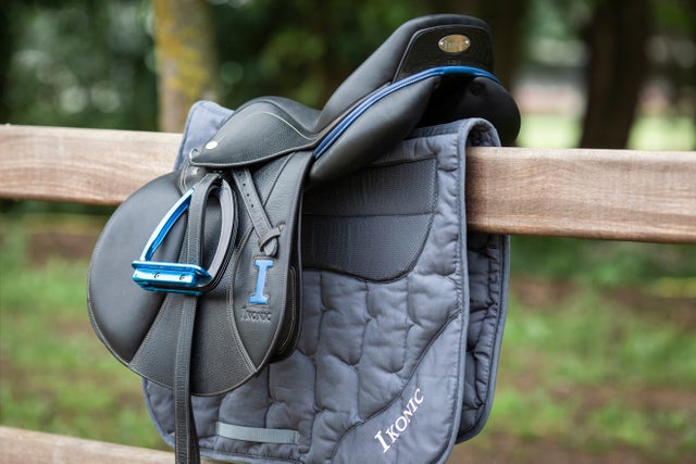 鞍 | GEA Tack Store 鞍 | GEA Tack Store